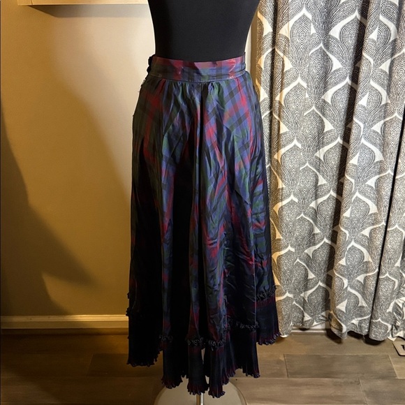 Jaeger London Vintage Full Length Plaid Taffeta Pleated Hem Maxi Skirt SZ 2 - Picture 7 of 10